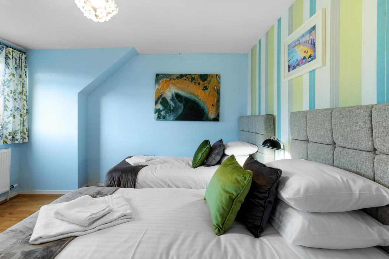 Staiforce 2 Bedroom House With Parking Maidenhead Exterior photo
