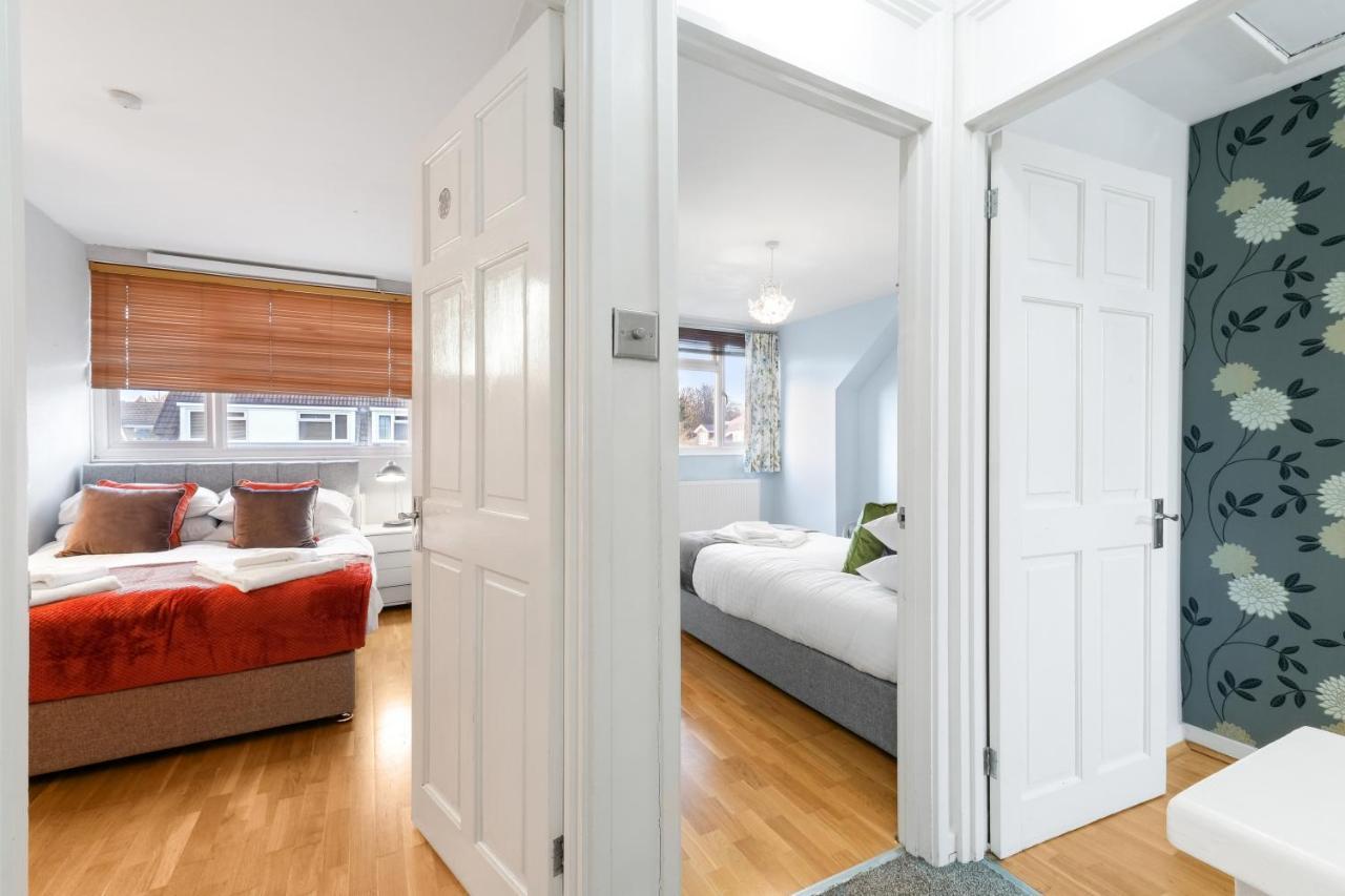 Staiforce 2 Bedroom House With Parking Maidenhead Exterior photo